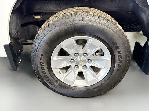 Used 2023 Chevrolet Silverado 1500 LT image 36