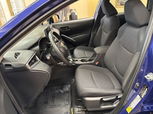 Used 2022 Toyota Corolla Cross LE w/ Black Badges Package (TMS) image 30