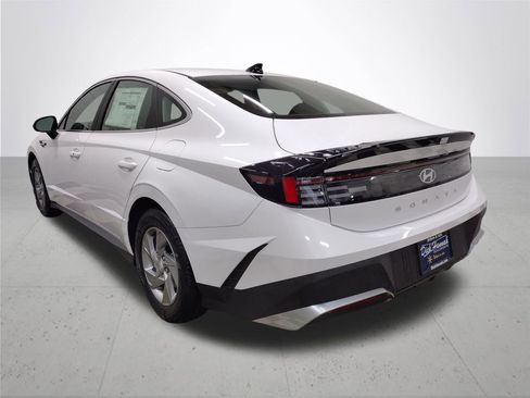 Used 2025 Hyundai Sonata SE FWD image 11