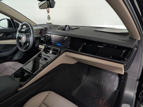 New 2026 Porsche Panamera RWD image 19