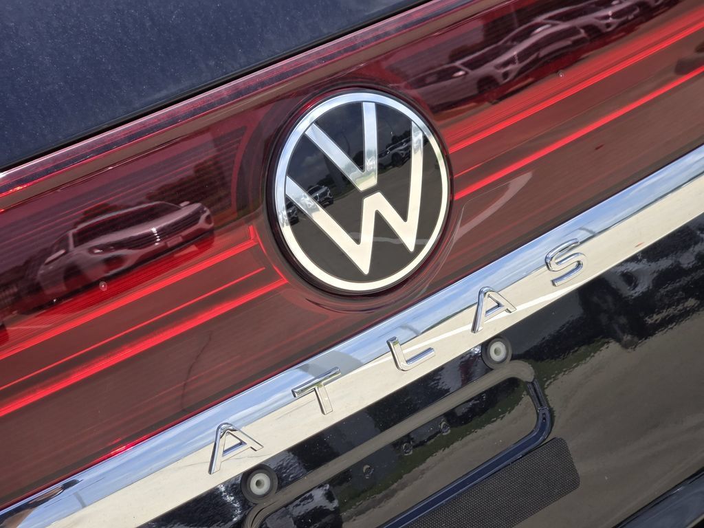 New 2026 Volkswagen Atlas SE FWD image 9