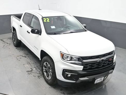Used 2022 Chevrolet Colorado Z71 w/ Safety Package AWD/4WD image 18