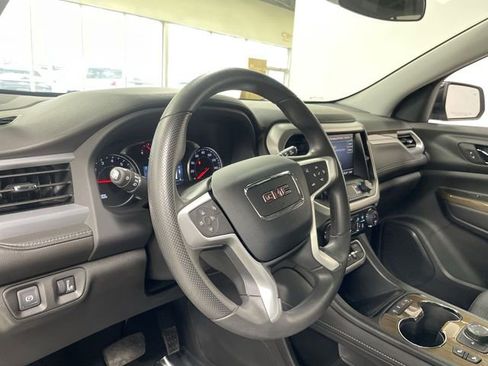 Used 2023 GMC Acadia SLE w/ Driver Convenience Package image 14