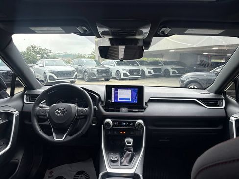 Used 2025 Toyota RAV4 SE w/ Weather & Moonroof Package AWD/4WD image 19