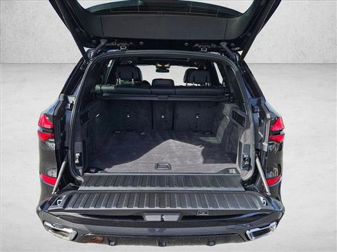 Used 2026 BMW X5 xDrive40i w/ M Sport Package image 6