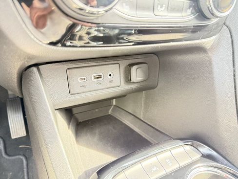Used 2023 Buick Encore GX Preferred w/ Cold Weather Comfort Package FWD image 18