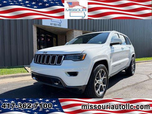 Used 2018 Jeep Grand Cherokee Limited AWD/4WD image 1