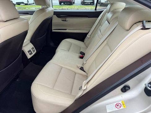 Used 2017 Lexus ES 350 w/ Premium Package FWD image 10