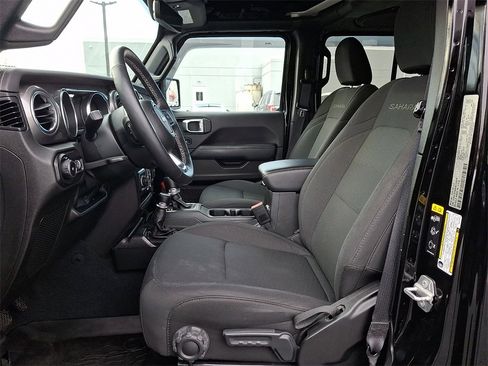 Used 2022 Jeep Wrangler Unlimited Sahara w/ LED Lighting Group image 13