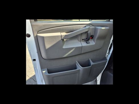 New 2025 Chevrolet Express 4500 w/ Power Convenience Package image 18