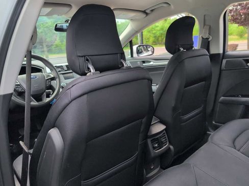 Used 2013 Ford Fusion SE FWD image 18