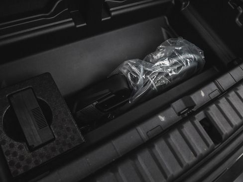 Used 2023 BMW iX xDrive50 w/ Convenience Package image 38