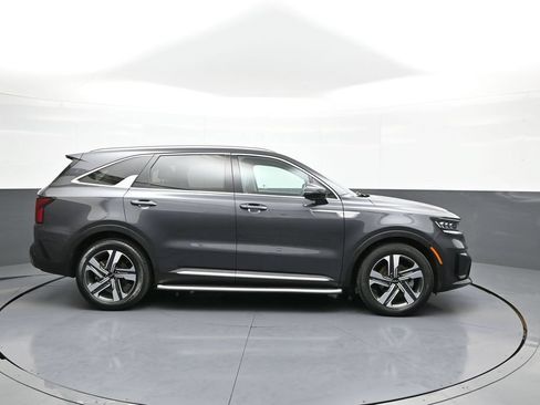 Certified 2023 Kia Sorento SX Prestige AWD/4WD image 5