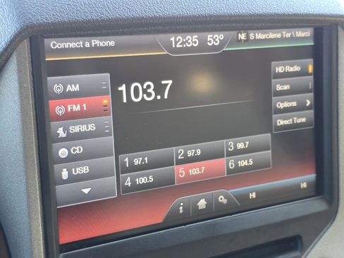 Used 2014 Ford F250 Lariat w/ Lariat Interior Package image 19