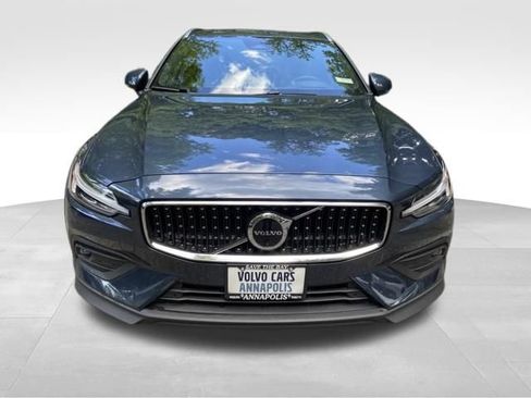 New 2026 Volvo V60 B5 Cross Country Ultra w/ Climate Package AWD/4WD image 2