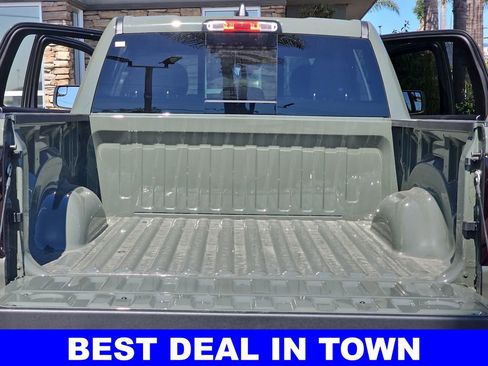 New 2026 RAM 1500 Express AWD/4WD image 12