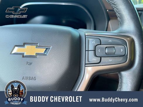 Used 2022 Chevrolet Suburban High Country w/ Premium Package AWD/4WD image 18