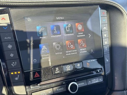 Used 2024 INFINITI QX50 Luxe image 3