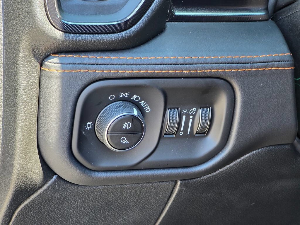 New 2026 RAM 2500 Rebel w/ Rebel Level 2 Equipment Group AWD/4WD image 34