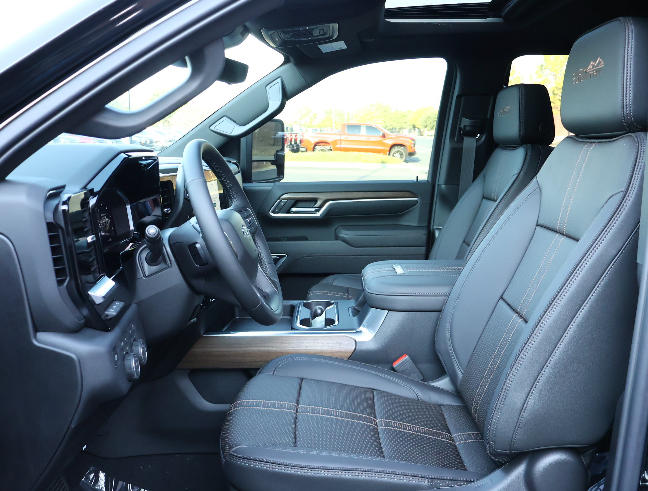 New 2026 Chevrolet Silverado 2500 High Country w/ Midnight Edition AWD/4WD image 11