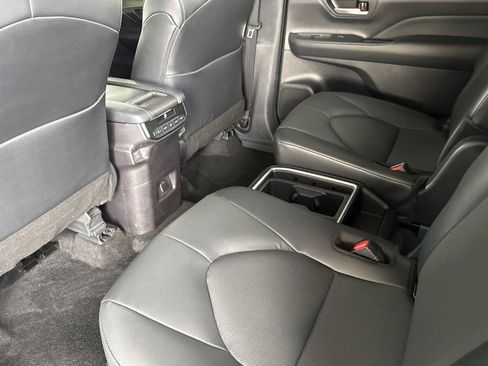 Certified 2025 Toyota Grand Highlander AWD image 15