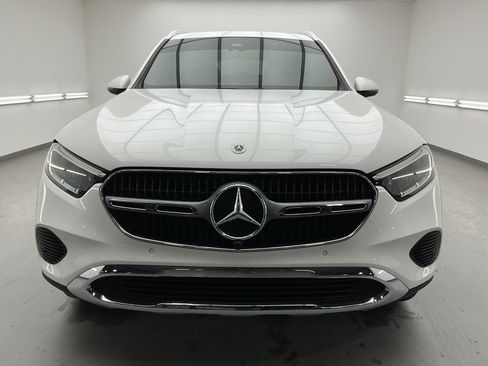 Used 2024 Mercedes-Benz GLC 300 4MATIC image 2