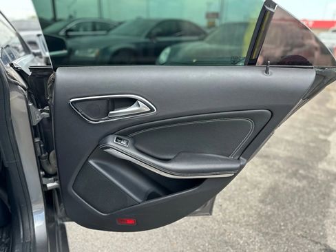 Used 2018 Mercedes-Benz CLA 250 image 22
