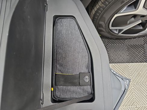Used 2022 Rivian R1T Adventure AWD/4WD image 32