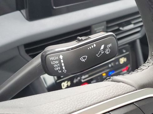 New 2025 Volkswagen Jetta SE image 18