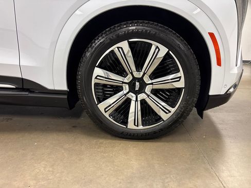 New 2026 Cadillac Escalade IQL Luxury w/ LPO, Floor Liner Package image 16