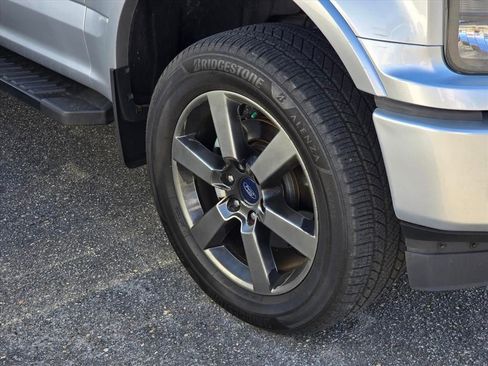 Used 2019 Ford F150 Lariat image 17