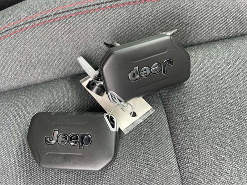 New 2025 Jeep Gladiator Rubicon w/ Convenience Group image 34