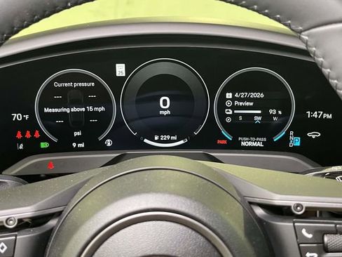New 2026 Porsche Taycan 4S AWD/4WD image 44