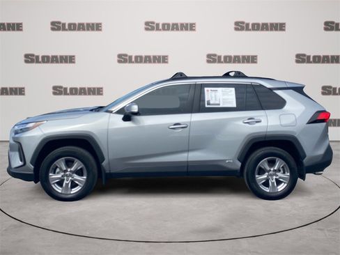 Used 2024 Toyota RAV4 XLE w/ Convenience Package image 2