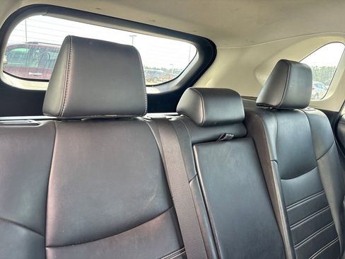 Used 2020 Toyota RAV4 XLE Premium image 24