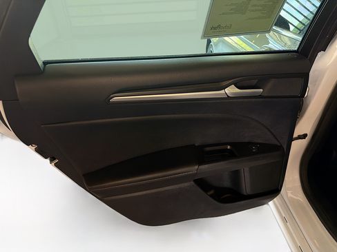 Used 2019 Ford Fusion Titanium AWD/4WD image 26