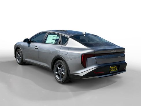 New 2026 Kia K4 LXS image 3