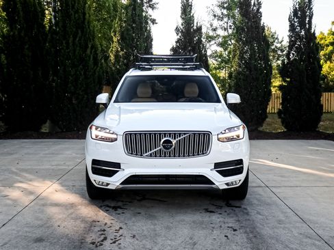 Used 2019 Volvo XC90 T6 Inscription w/ Luxury Package image 3