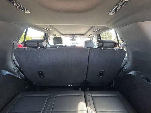 Used 2021 Chevrolet Tahoe Z71 w/ Z71 Signature Package image 15