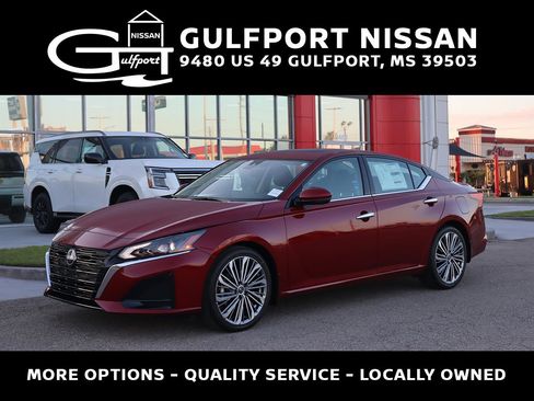 Used 2025 Nissan Altima 2.5 SL image 1