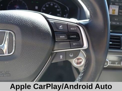 Used 2018 Honda Accord Touring image 12