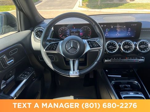 Used 2025 Mercedes-Benz GLB 250 4MATIC image 13