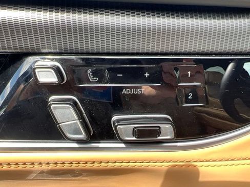 Certified 2024 Jeep Grand Wagoneer Series III w/ Rear Seat Video Group 1 AWD/4WD image 22