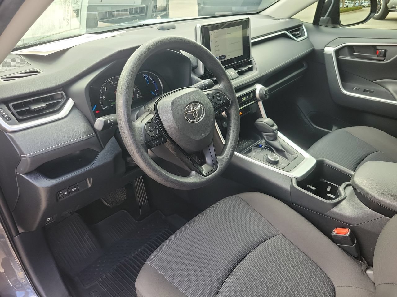 Used 2025 Toyota RAV4 LE AWD/4WD image 15