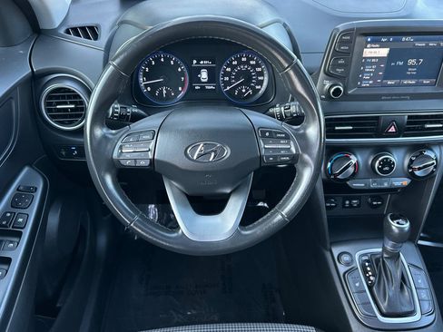 Used 2018 Hyundai Kona SEL w/ SEL Tech Package 02 FWD image 16