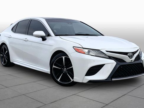Used 2018 Toyota Camry XSE w/ Audio Package FWD image 3
