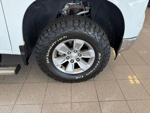 Used 2022 Chevrolet Silverado 1500 LT image 10
