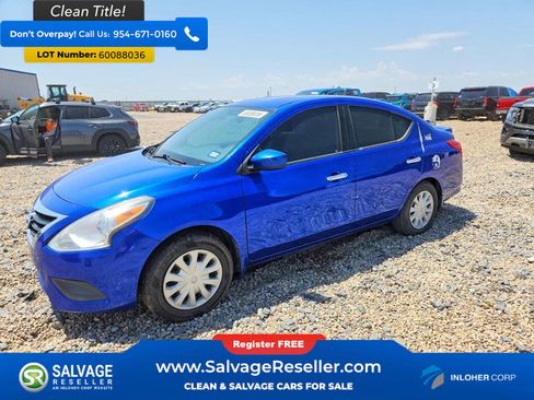 Used 2016 Nissan Versa SV FWD image 1