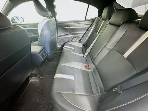 Used 2025 Toyota Camry SE image 26