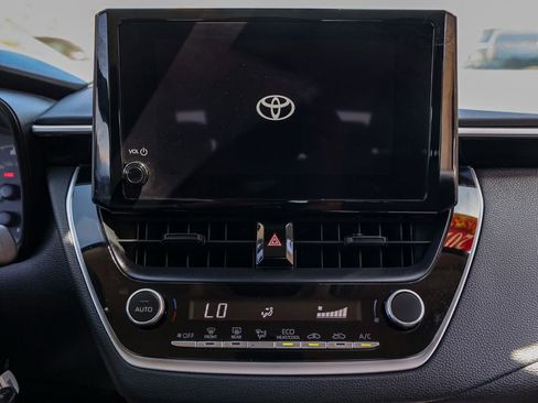 Used 2024 Toyota Corolla LE FWD image 28